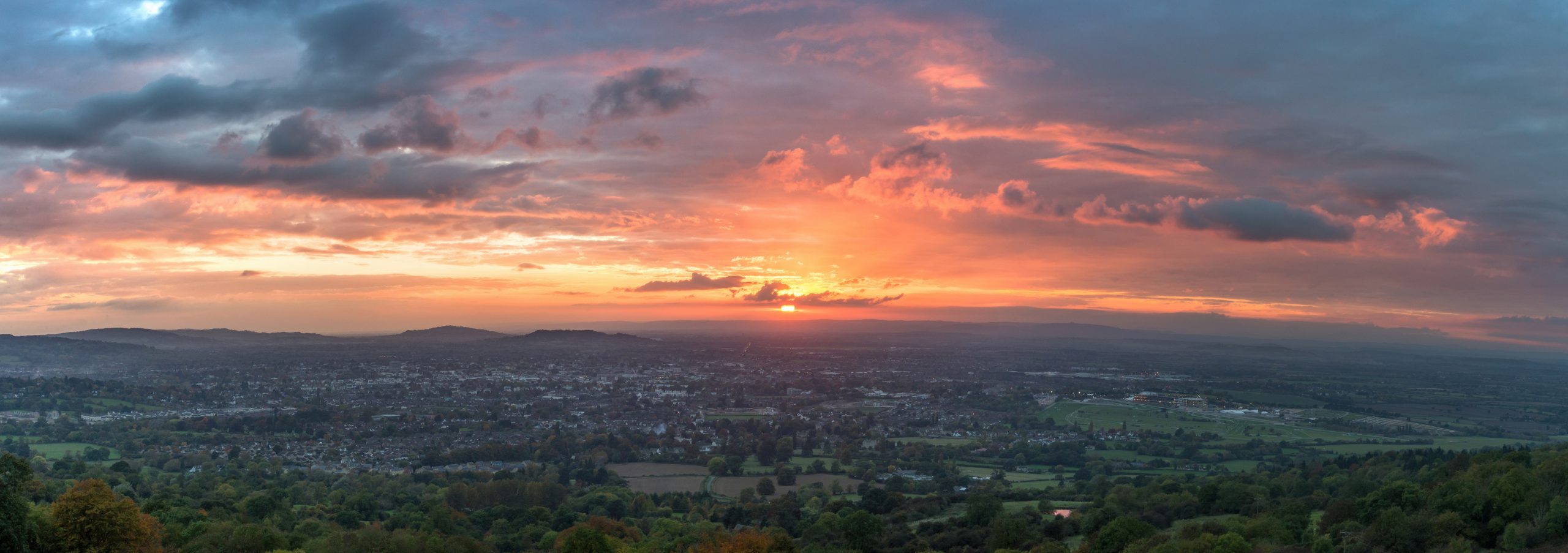 Sunset,Over,Cheltenham,From,Cleeve,Hill